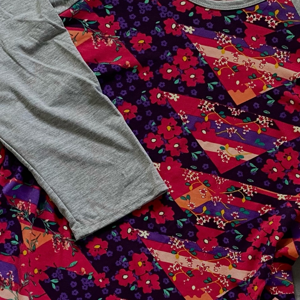Women’s 2XL Lularoe Randy Raglan Tee - Picture 2 of 5